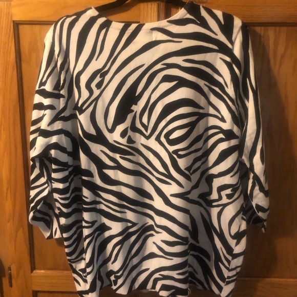 Lane Bryant cardigan sweater-Zebra print - Picture 5 of 5